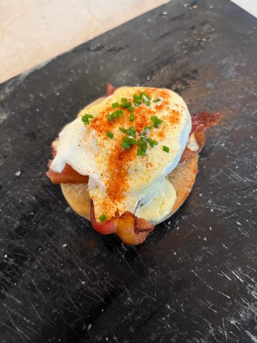 Eggs Benedict
